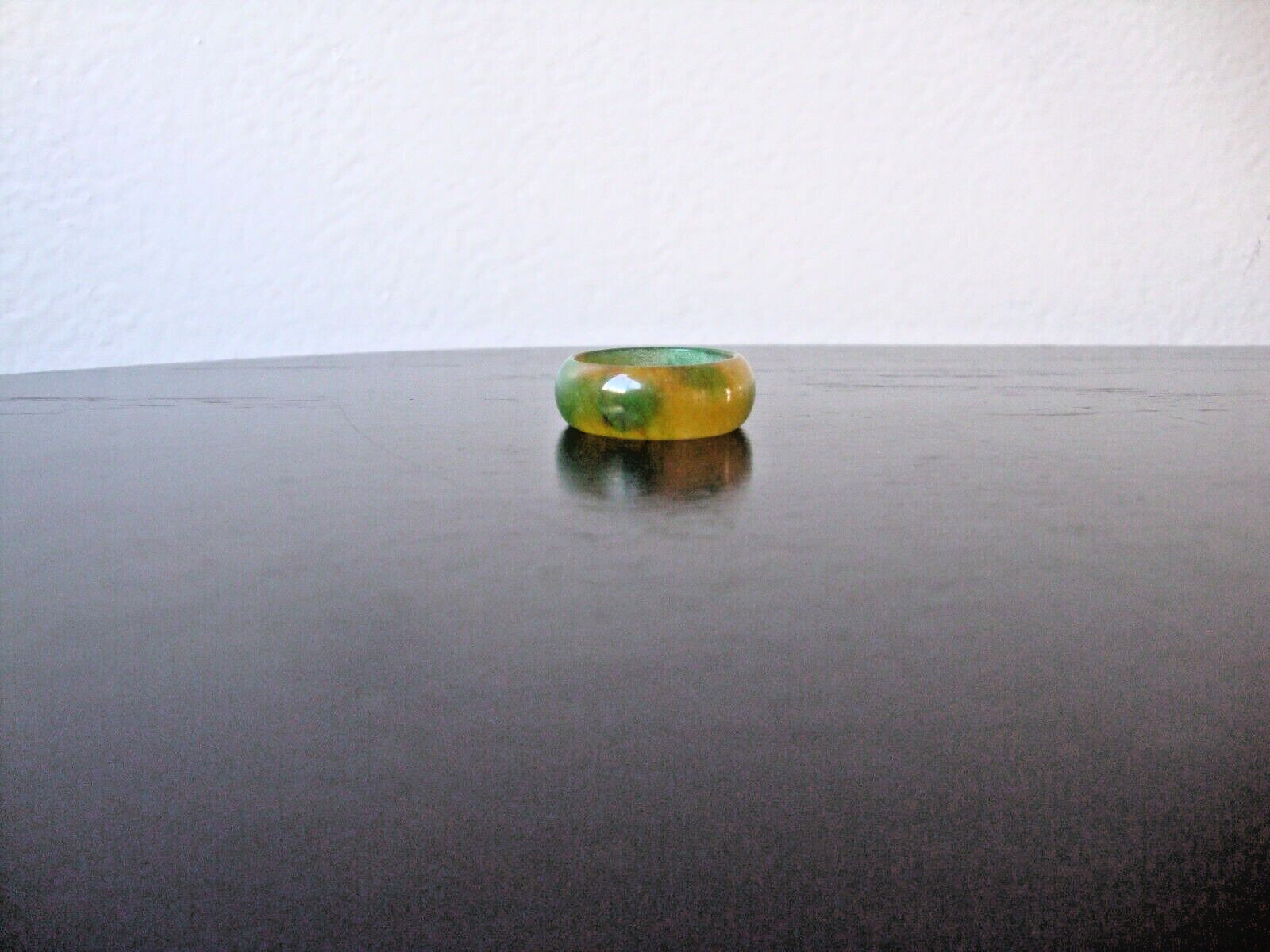 VINTAGE 1970s HONG KONG MULTICOLOR JADE AGATE 3MM X 10MM BAND SZ 9