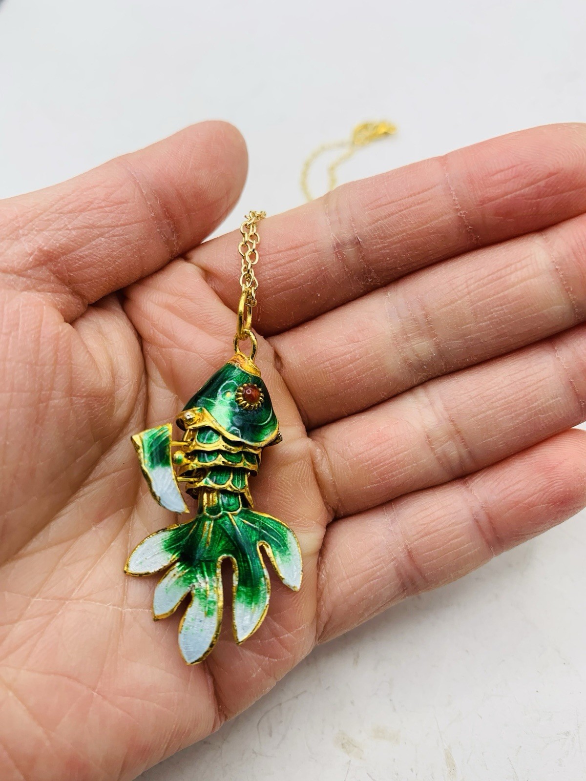 Vintage Lucky Asian Chinese Enamel Articulated Green Gold Tone Fish 16” Necklace