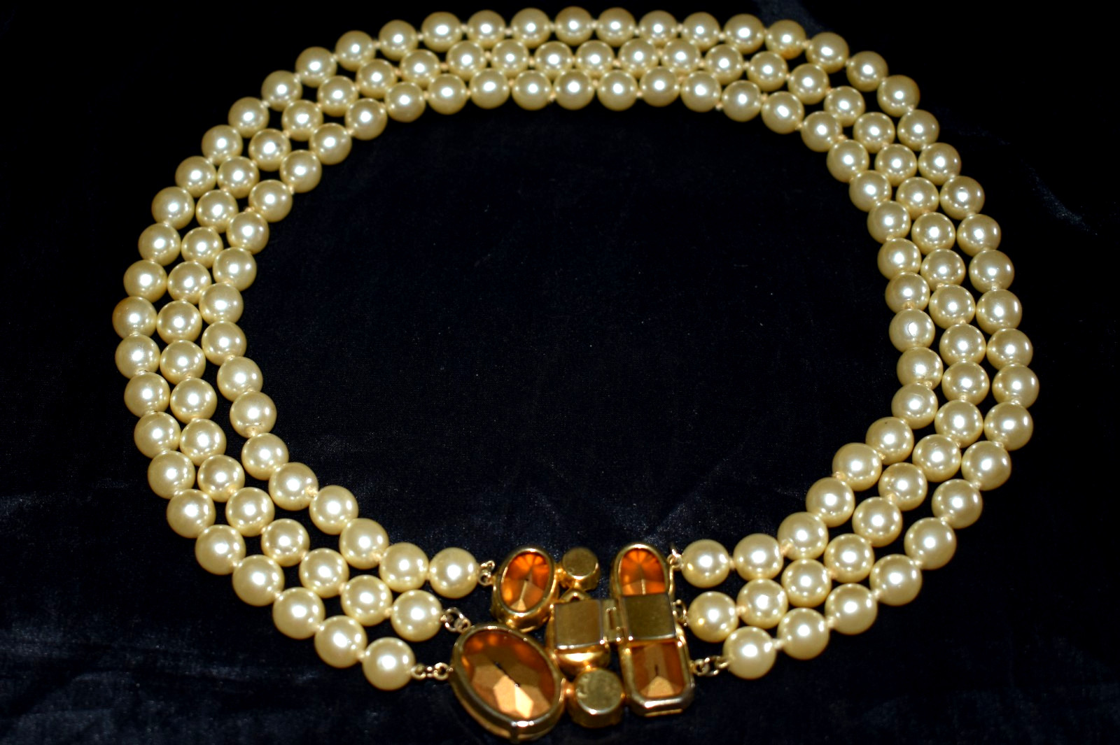 Vintage UNBRANDED Cream Faux Pearl 3 Strand Necklace Clear Glass Stones 20” B1