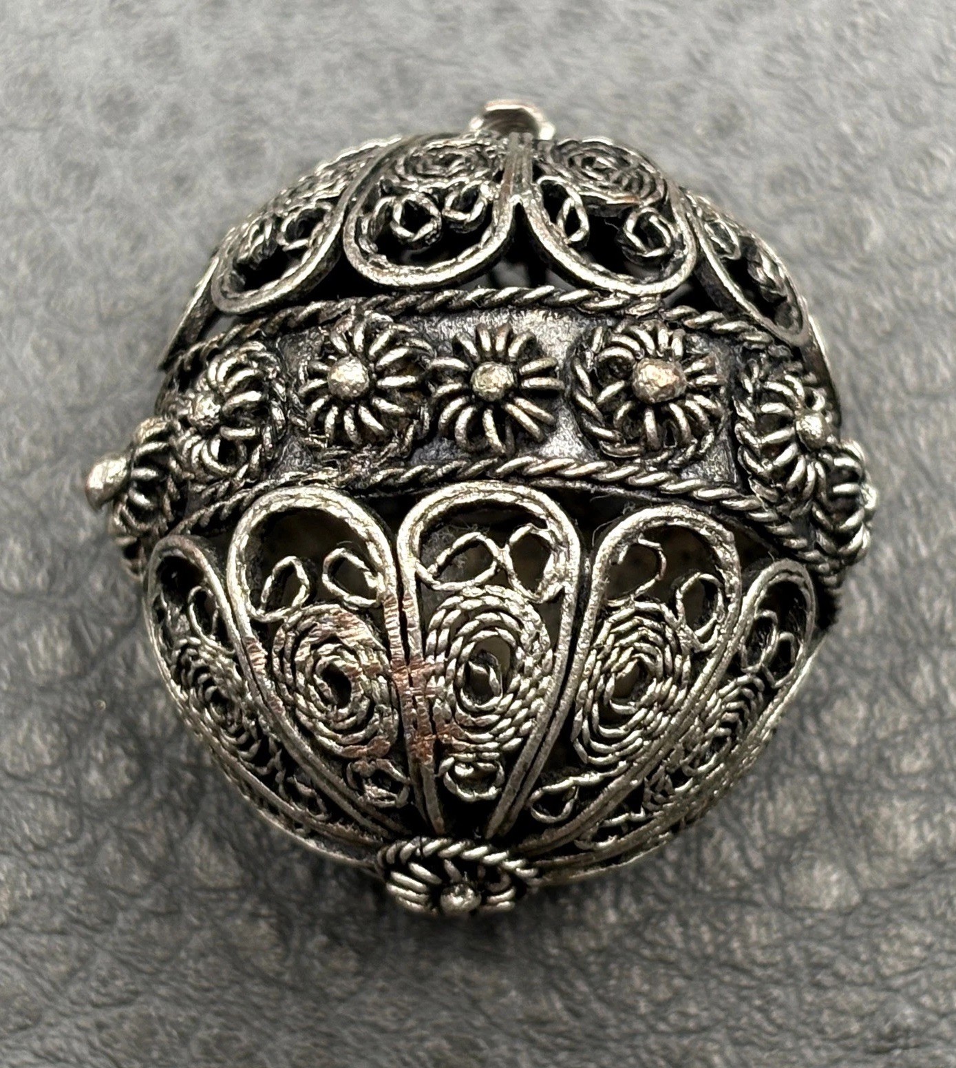 Vintage Large Sterling Silver Filigree Ball Sphere Orb Pendant Ornament 1.25”