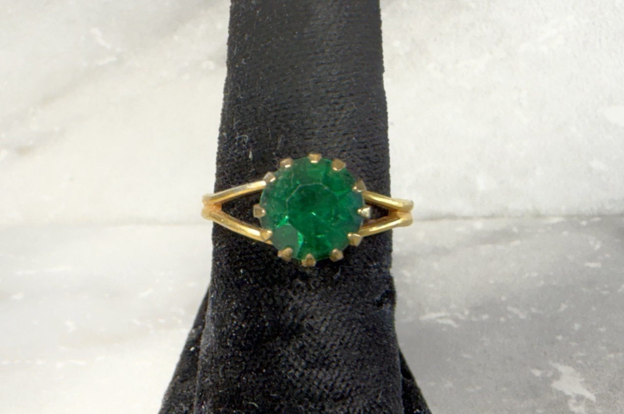 Vintage Gold Tone Green Rhinestone Ring Size 5.5 Adjustable