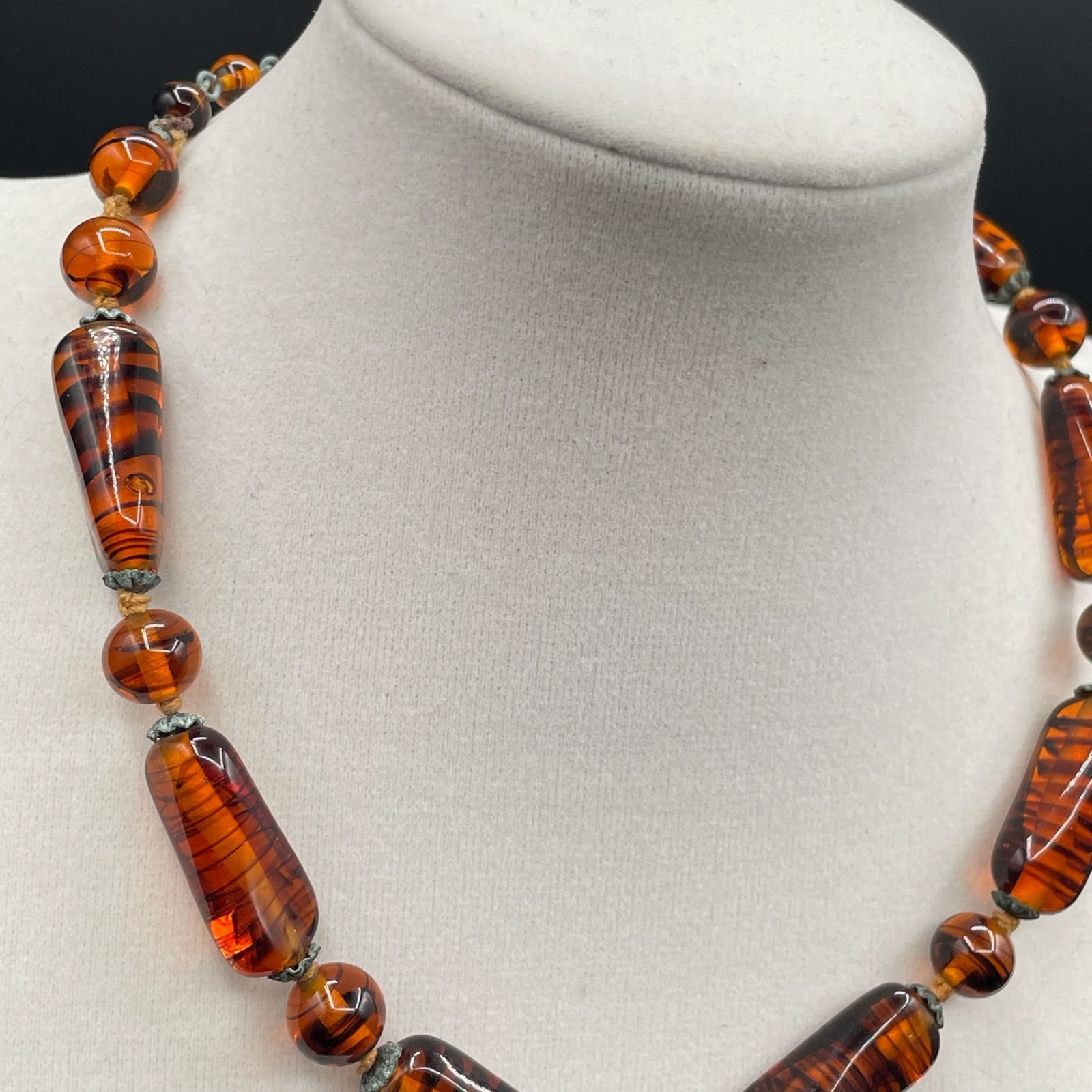 Vintage Carnelian Classic Fashion Tiger Striped Glass Beaded Celluloid Necklace