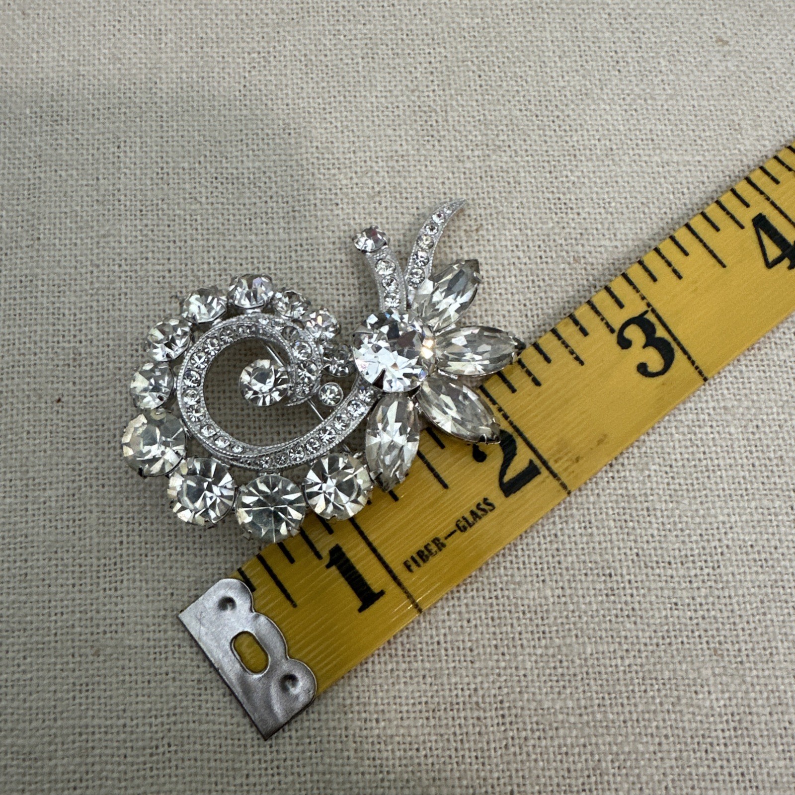 Vintage Eisenberg Ice White Rhinestone Crystal 2.25″ Statement Brooch Pin