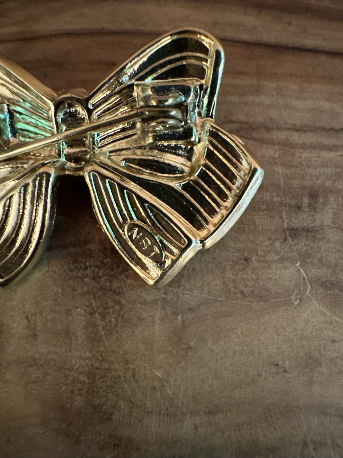 Vintage Patriotic Bow Pin Brooch NRT gold tone red, white, blue USA America