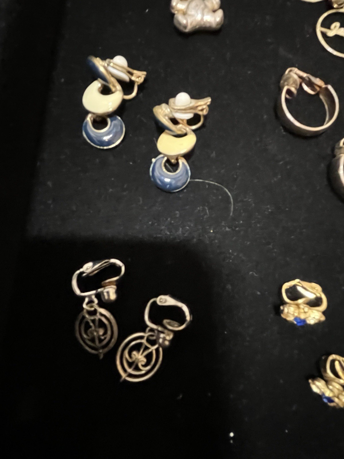 20 Pair Vintage Clip On EarRings Various Colors And Styles As Pictured Lot 02