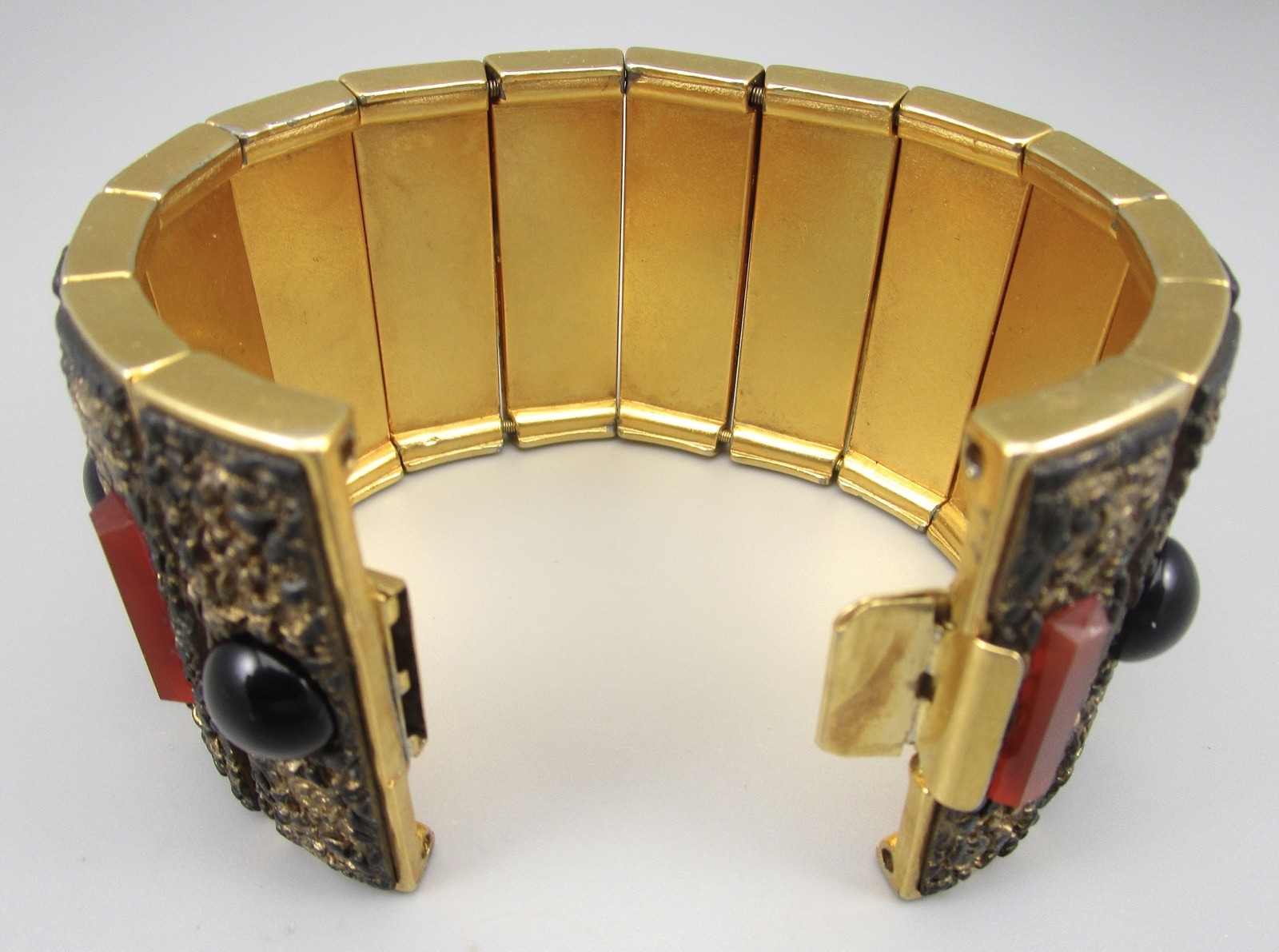 UNUSUAL 80’S YVES SAINT LAURENT GOLDTONE JET & CARNELIAN GLASS BRACELET