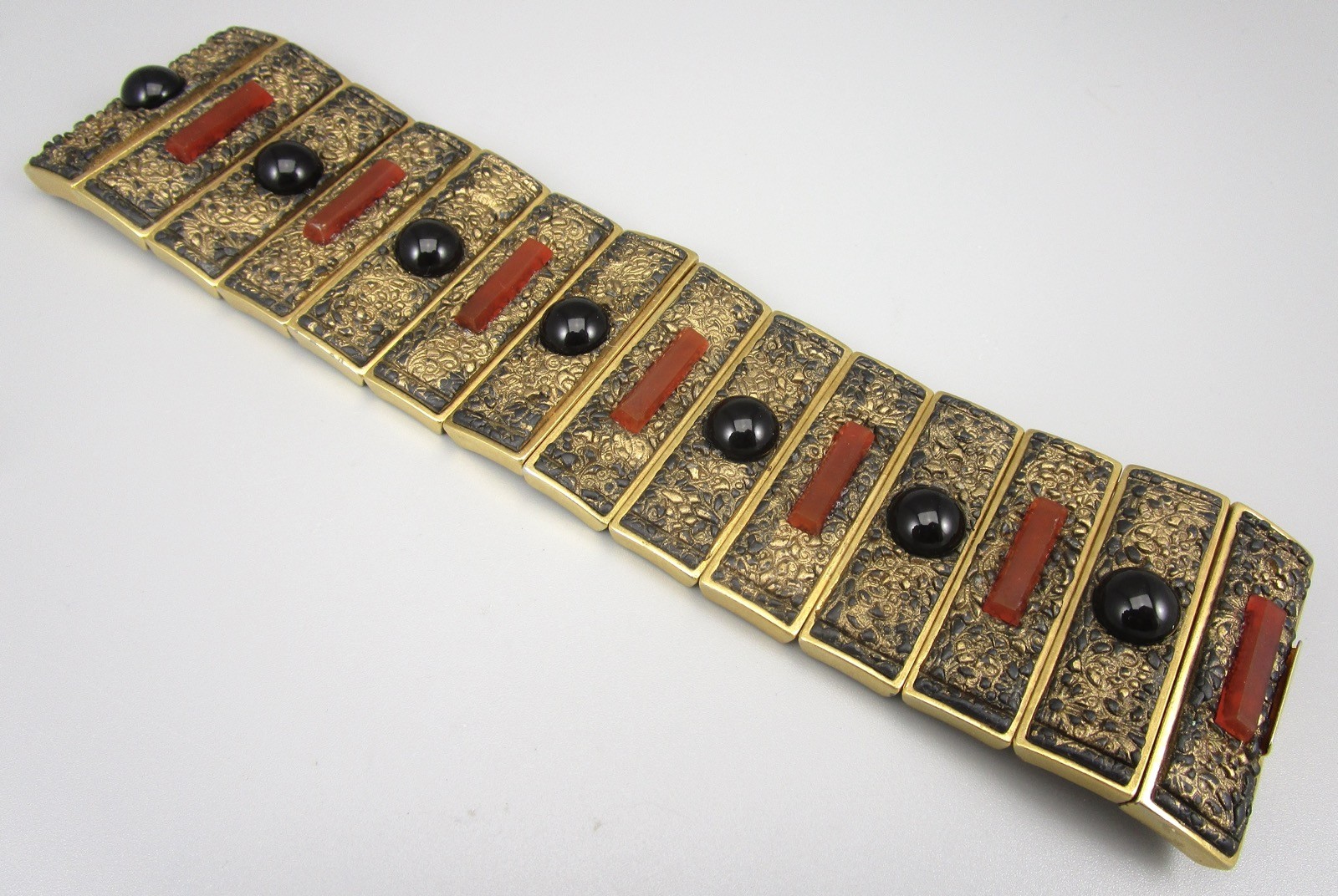 UNUSUAL 80’S YVES SAINT LAURENT GOLDTONE JET & CARNELIAN GLASS BRACELET