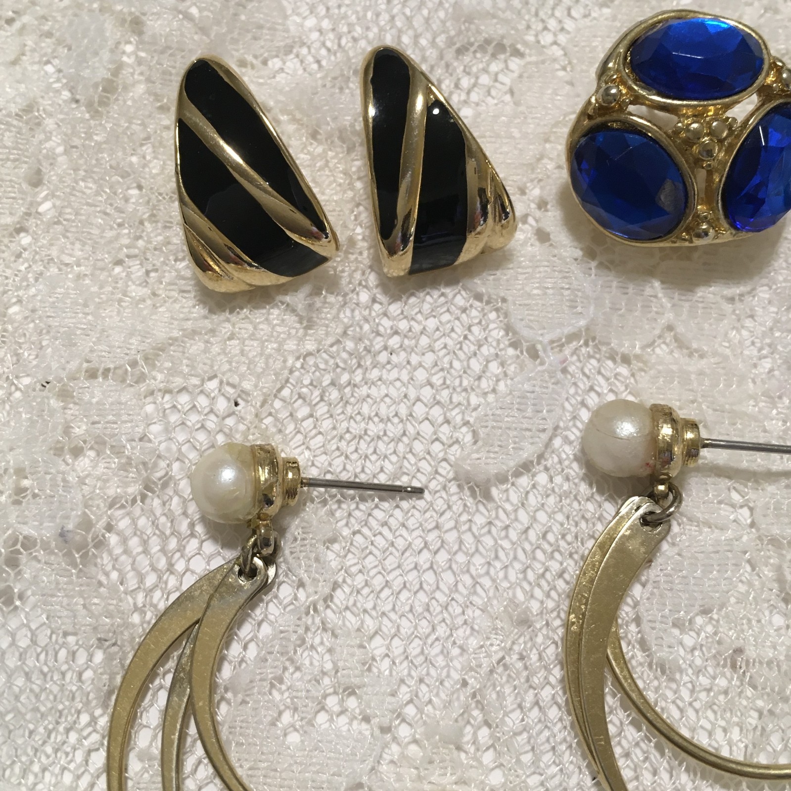 Vintage Earrings Lot Gold Tone Pierced 8s0 90s other Mix Enamel Blue Faux Pearls