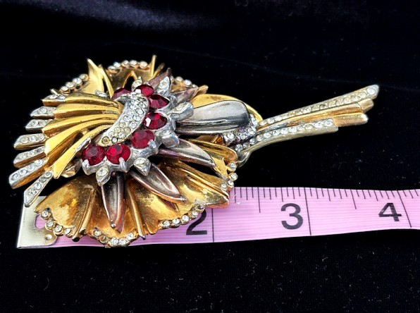 1940s Signed REINAD Gold Plated RED CLEAR CRYSTAL LG Layered FLOWER Pin Brooch
