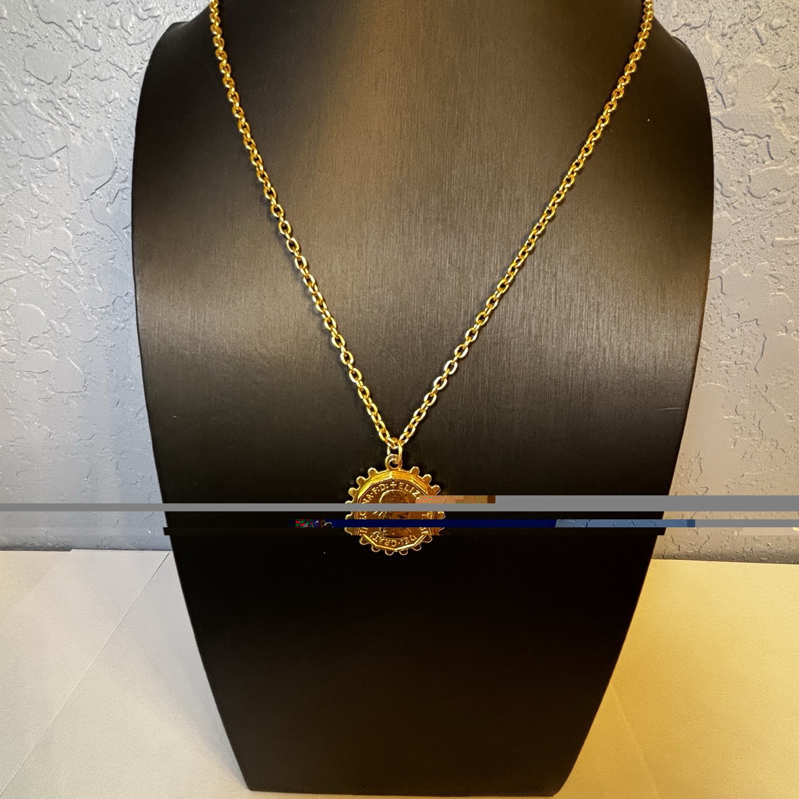 Hong Kong Pendant Necklace Gold-tone Jewelry