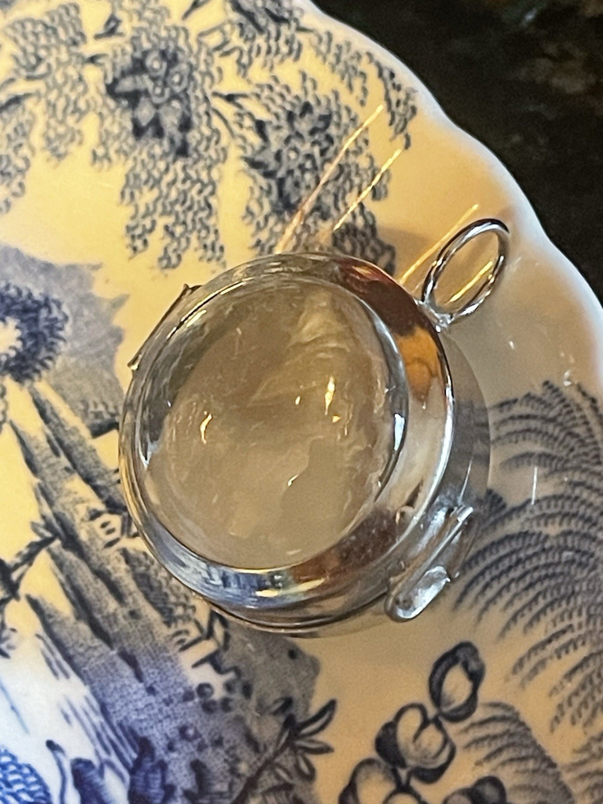 Antique Pool Of Light Style Bubble Dome Glass Locket Pendant