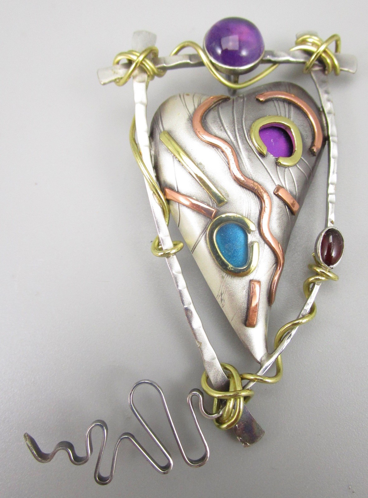 UNUSUAL SUSAN MARIA BUCKLEY STERLING AMETHYST MODERNIST BROOCH & EARRINGS SET 