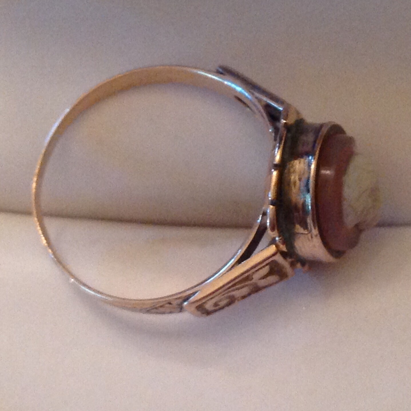 VIntage Carved Cameo Ring 14K Yellow Gold Size 6 1/2 cd