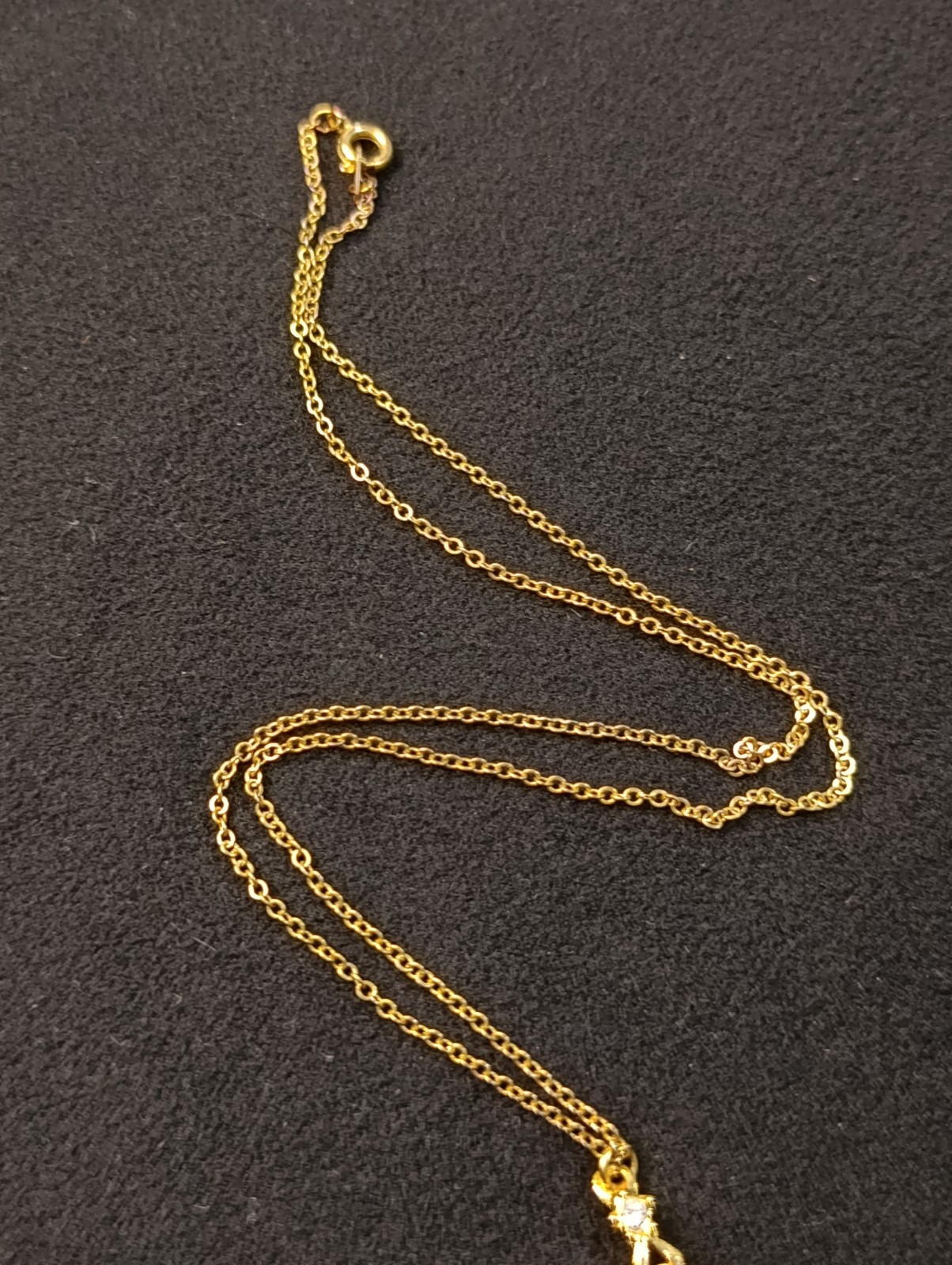 Vintage Gold Tone Christmas Tree Pendant Necklace – Handmade Metal Alloy