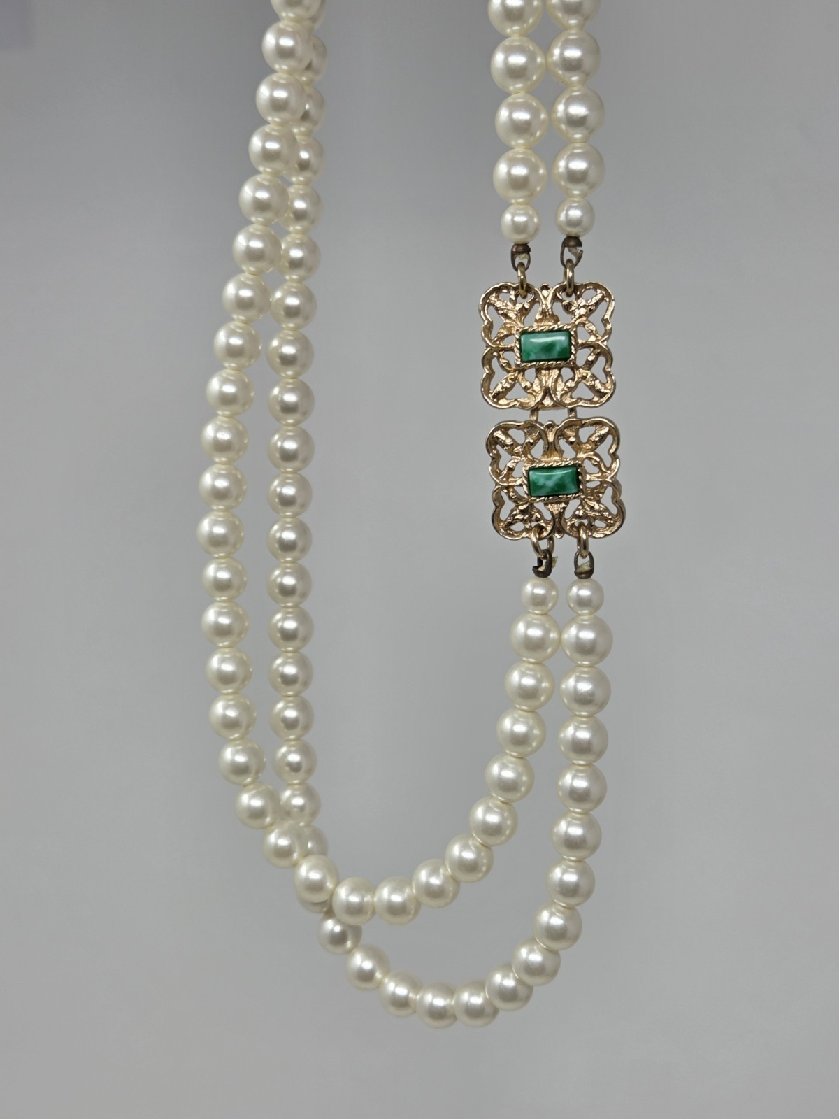 Sarah Coventry Double Strand “High Society” Faux Pearl Necklace Gold Green Clasp