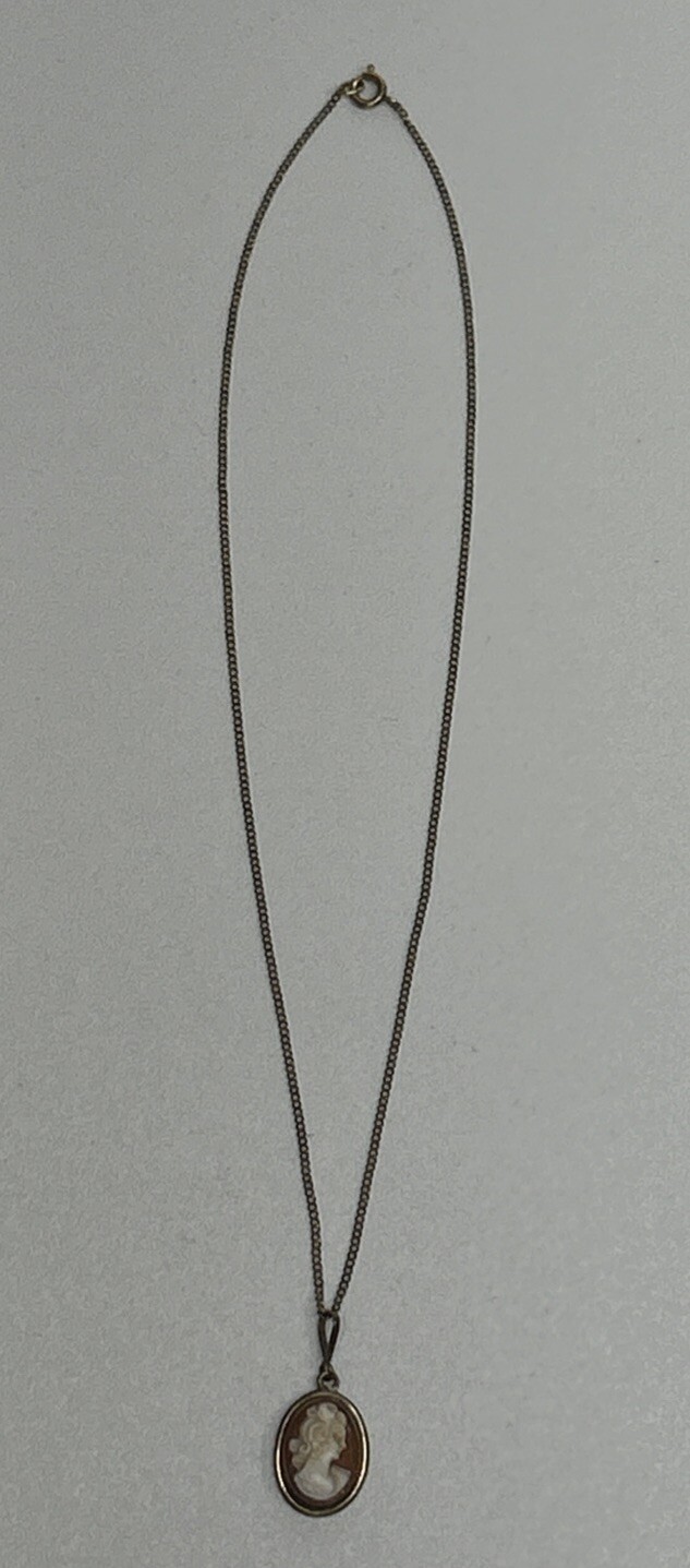 NYCO 1/20-12K Chain Necklace With Cameo Charm