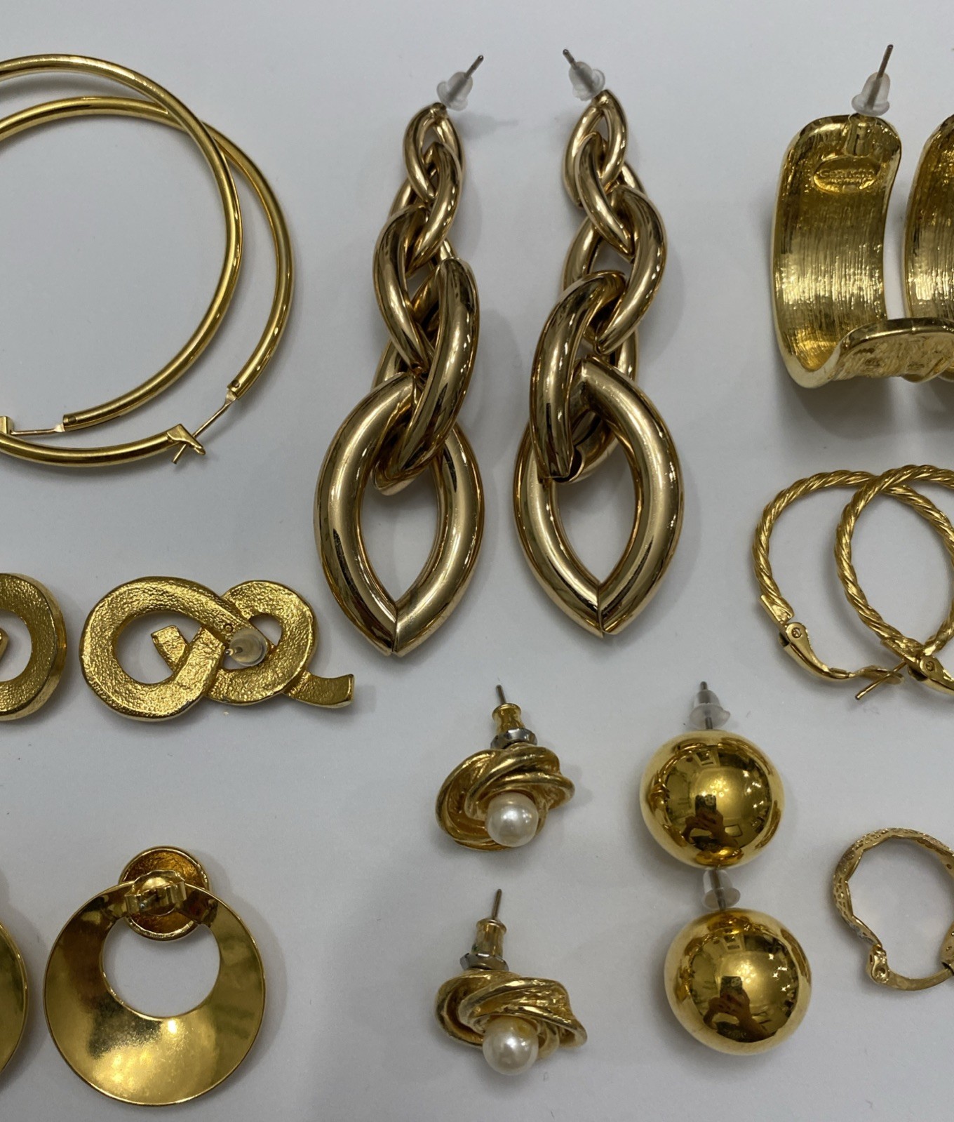 ✨Vintage To Now Lot Of 9 Pairs Beautiful Gold Tone Estate Pierced Earrings✨