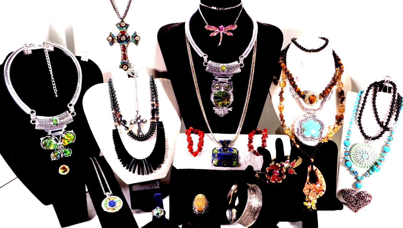 Chunky Mix Blue Red Rhinestone Figural Stone Necklace Bracelet 22 Pc Jewelry Lot