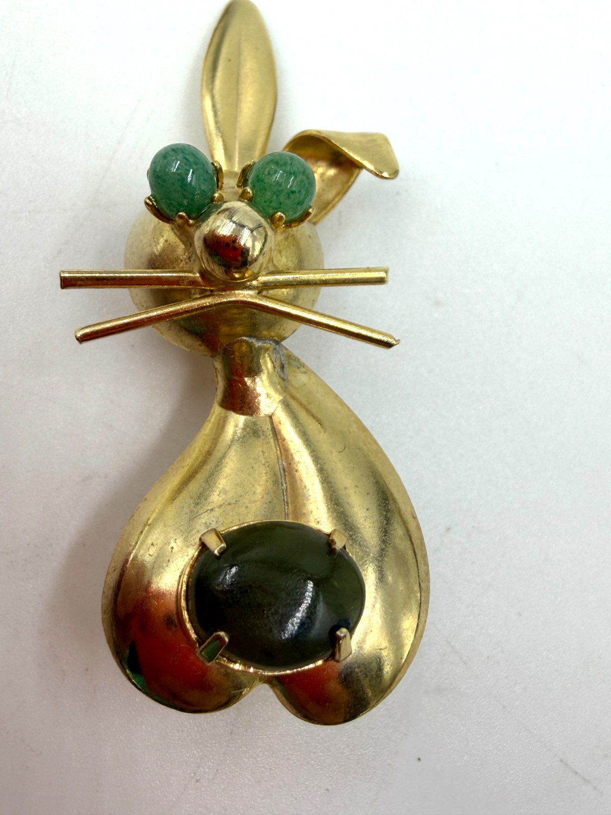 Vintage Brooch Bunny Rabbit Green Stone Eyes Goldtone Figural Estate