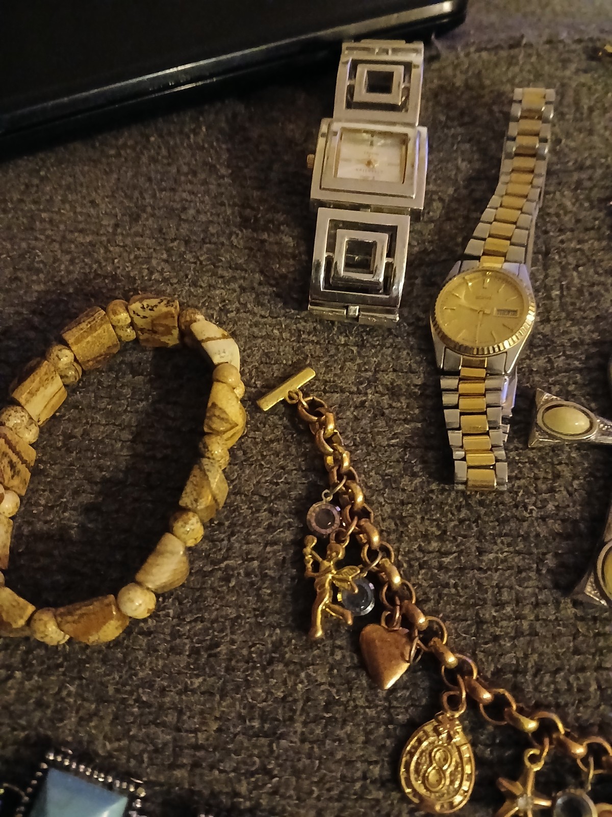 Vintage jewelry lot, Rings, Bracelets, Necklaces , Watches, earrings etc. 21 pc.