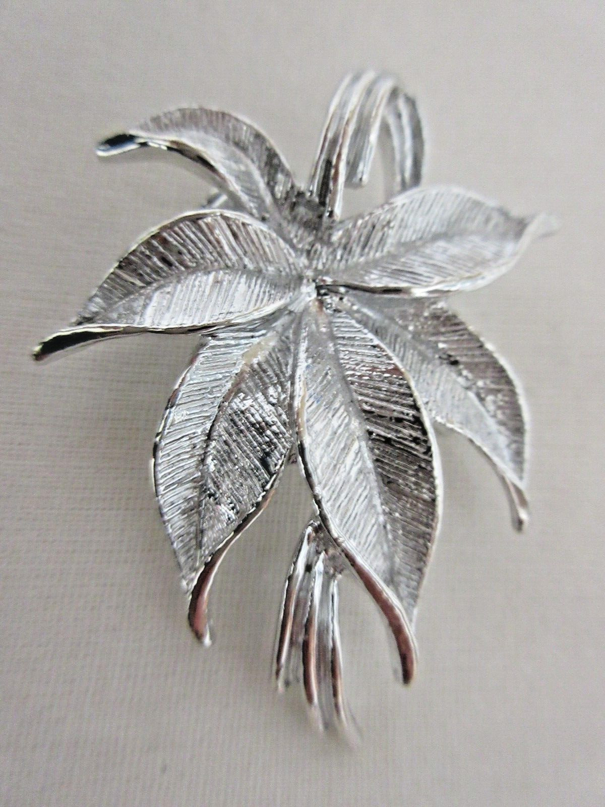 Vintage Gerry’s Textured Silver Tone Leaf Brooch No metal wear
