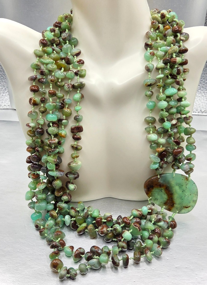 Vtg Sajen Chrysoprase Australia Green Jade Multi strand Beaded Necklace 19″