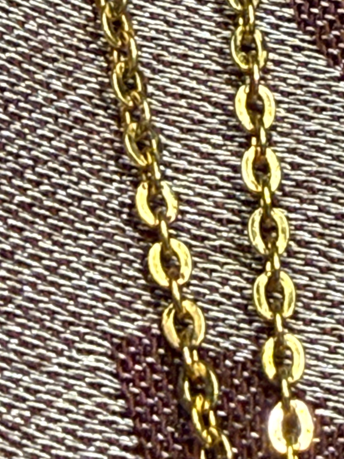 Vintage Avon Porcelain Rose Pendant Necklace Gold Tone Rhinestone 18″