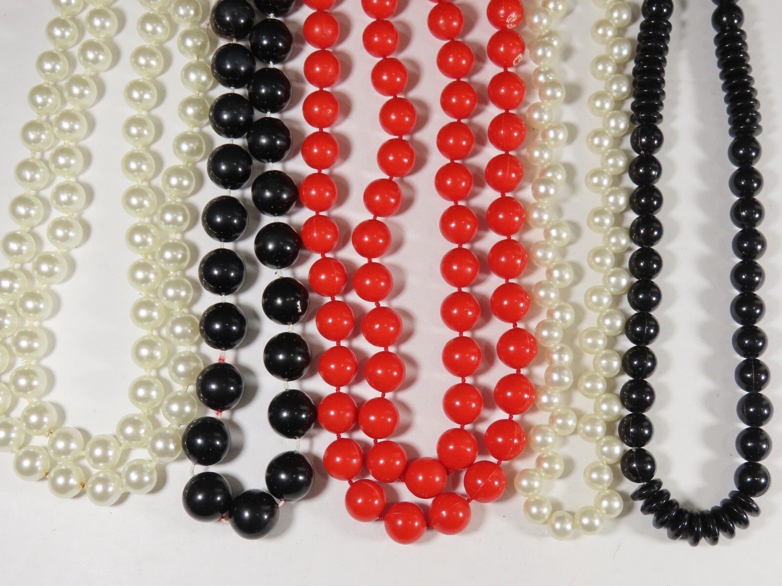 Beaded Necklace Lot Hong Kong Simulated Pearls + Gorgeous Vintage Mod C3225