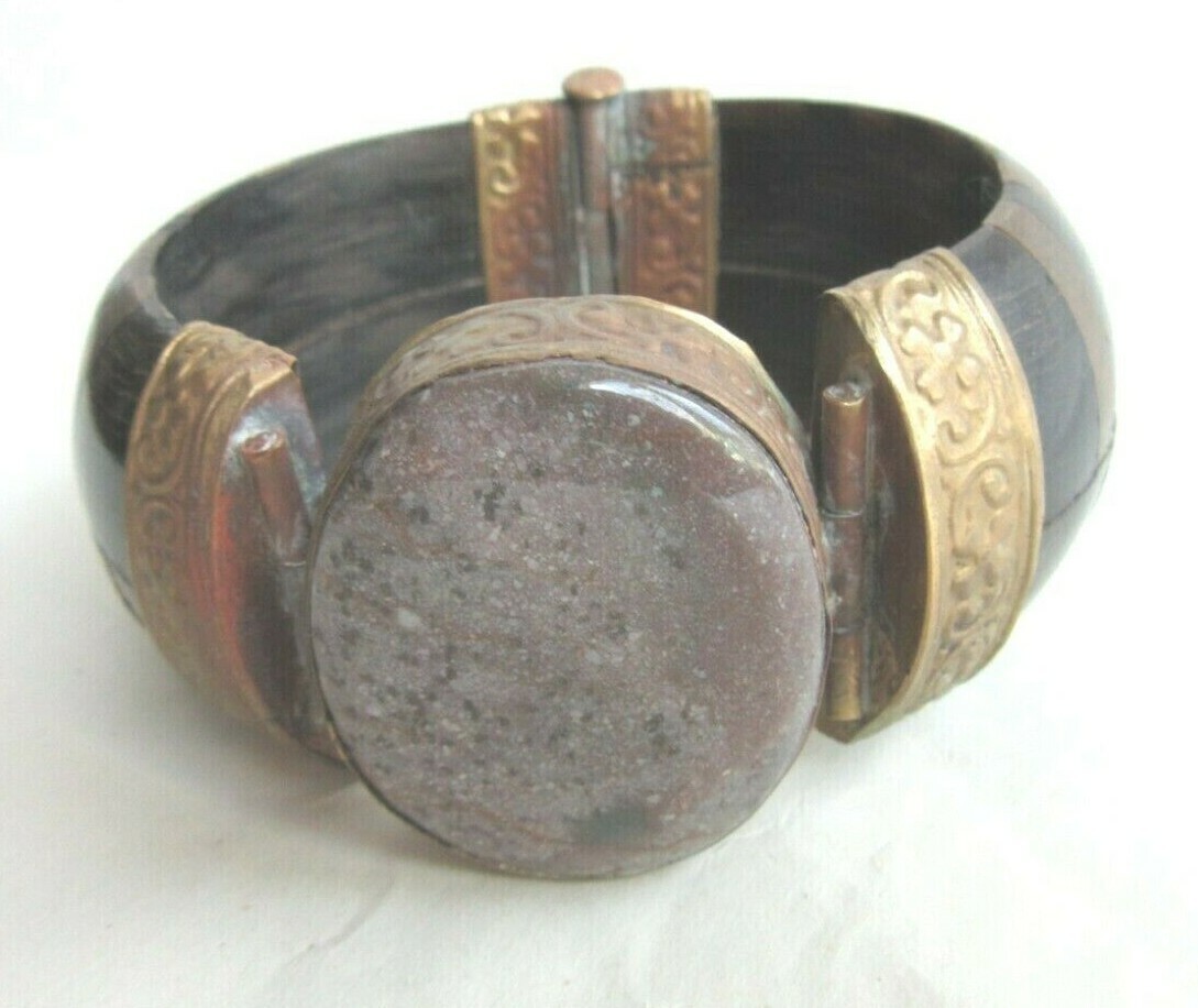 Vintage India Brass inlay, Dark grey agate cab hinged bracelet