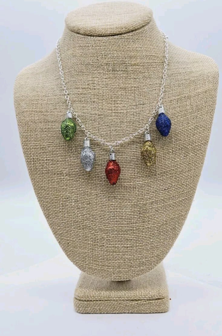 Christmas Necklace String of Light Bulbs Glitter Bulbs Silver tone Vintage 21 in