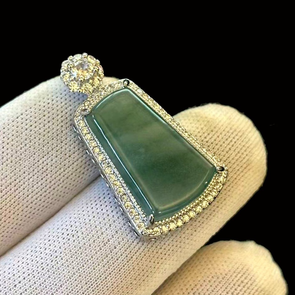 Hi-grade Natural Translucent Green Jade Jadeite Pendant Silver tone, w/ Necklace