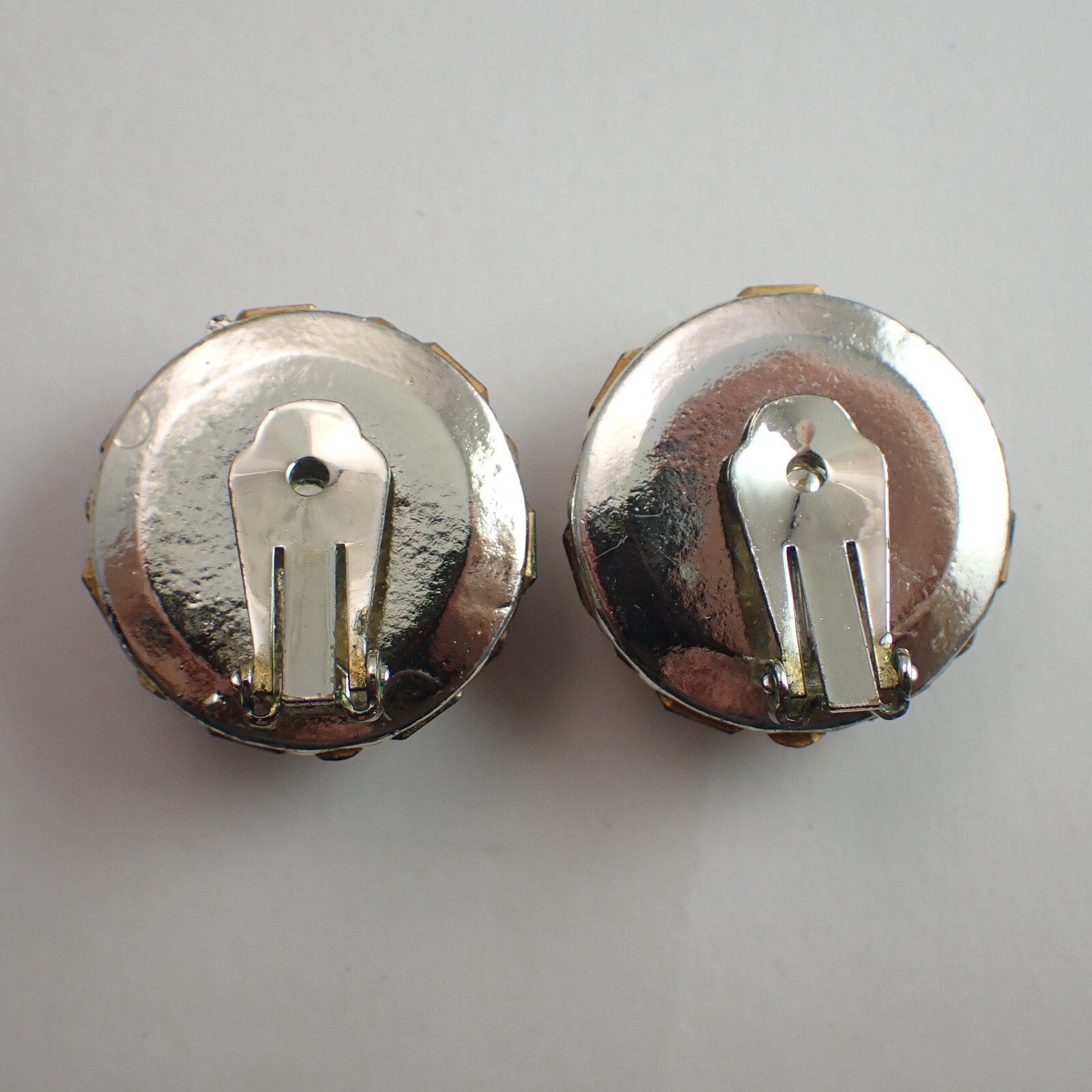 Vintage Bold Golden Brown Rhinestone Round Yellow Gold Plated Clip Earrings