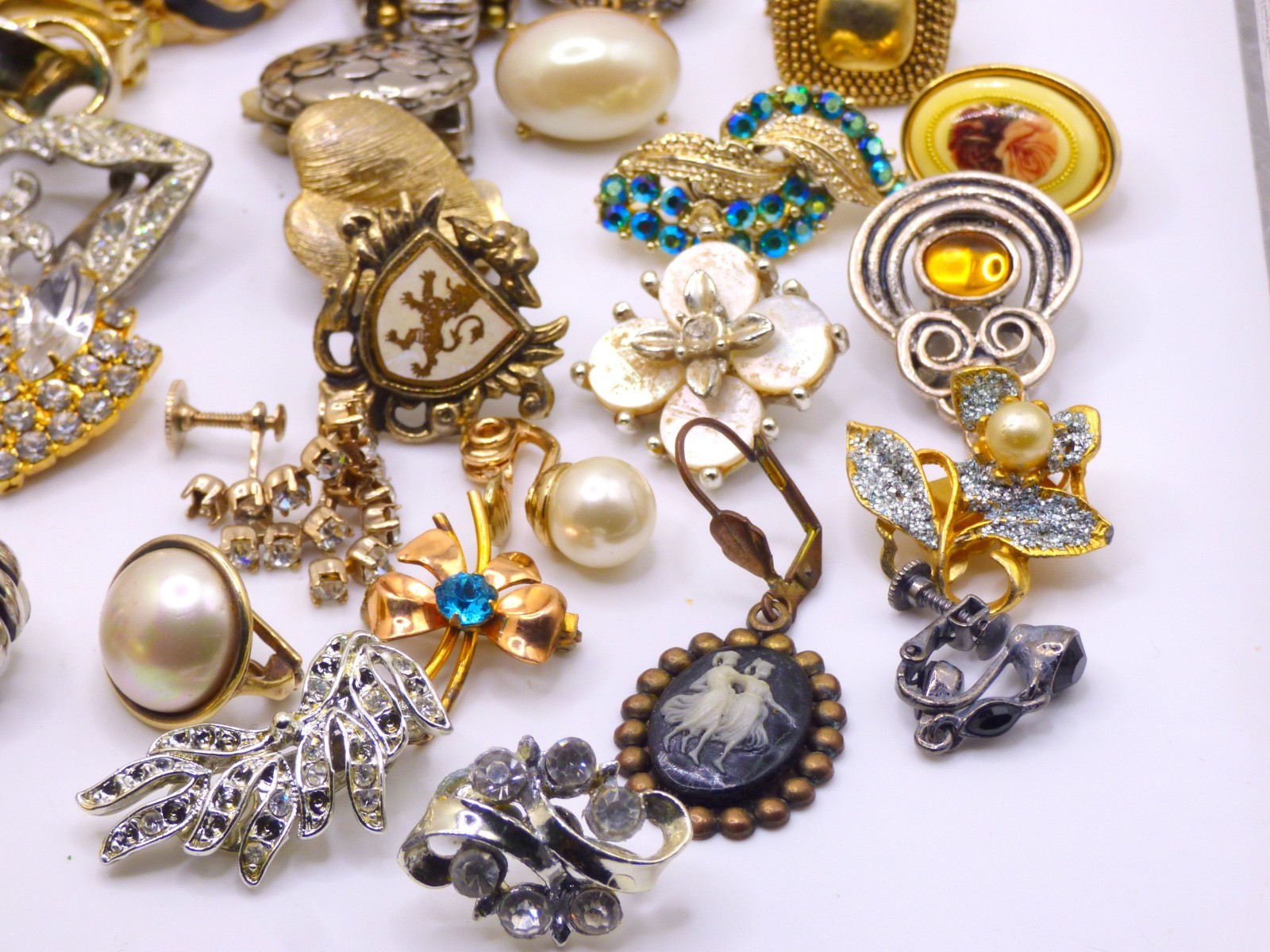 🌷 Vintage Lot of Over 85 Single 1.7 lb Lots of Signed~CINER + Clip On Earrings