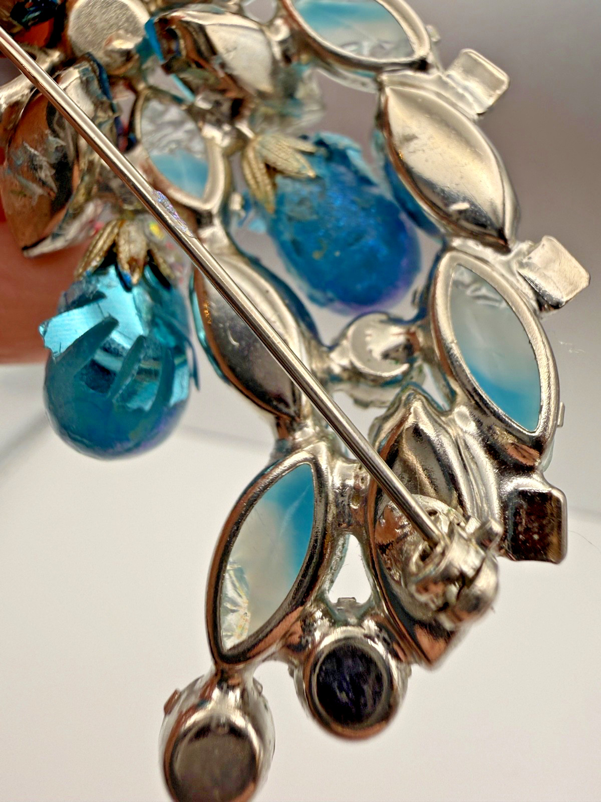 Vintage High End Brooch blue givre glass 3D molded iridescent rhinestones Floral