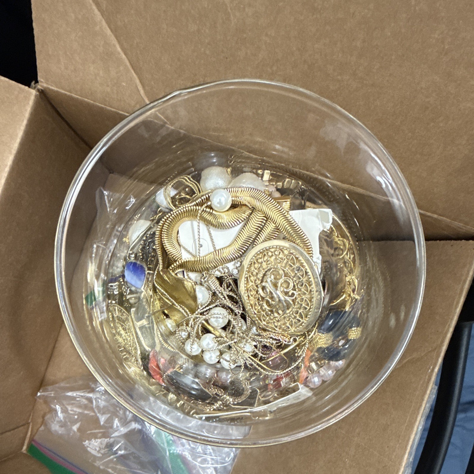 7.6 Lb Mixed Gold Tone & Silver Tone Jewelry Lot Necklaces Earrings Bracelets