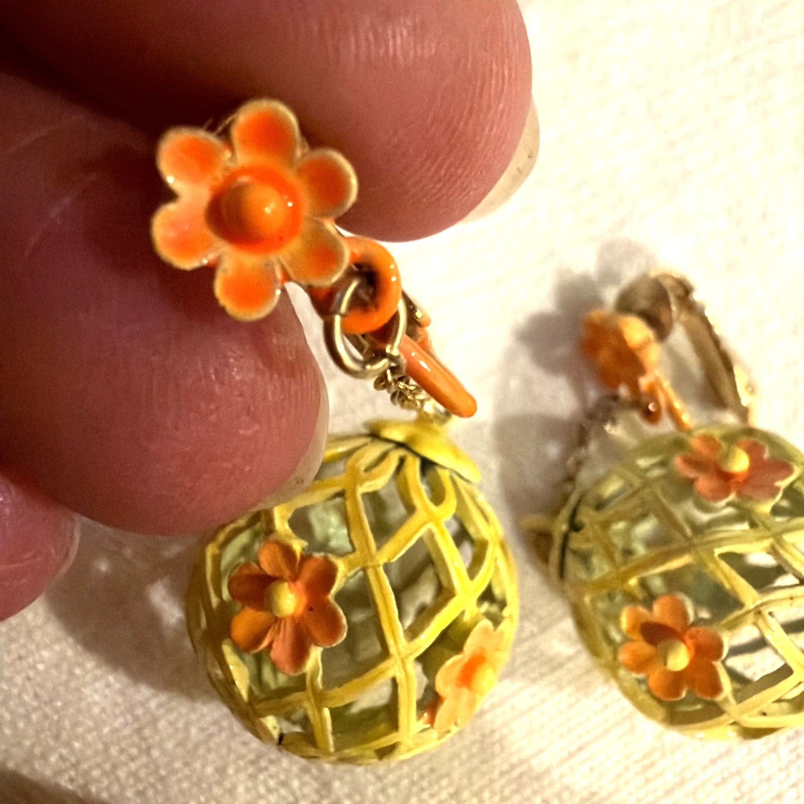 Vintage 1960’s Flower Power Enamel Flower Dangle Earrings Clip On Funky Stylish