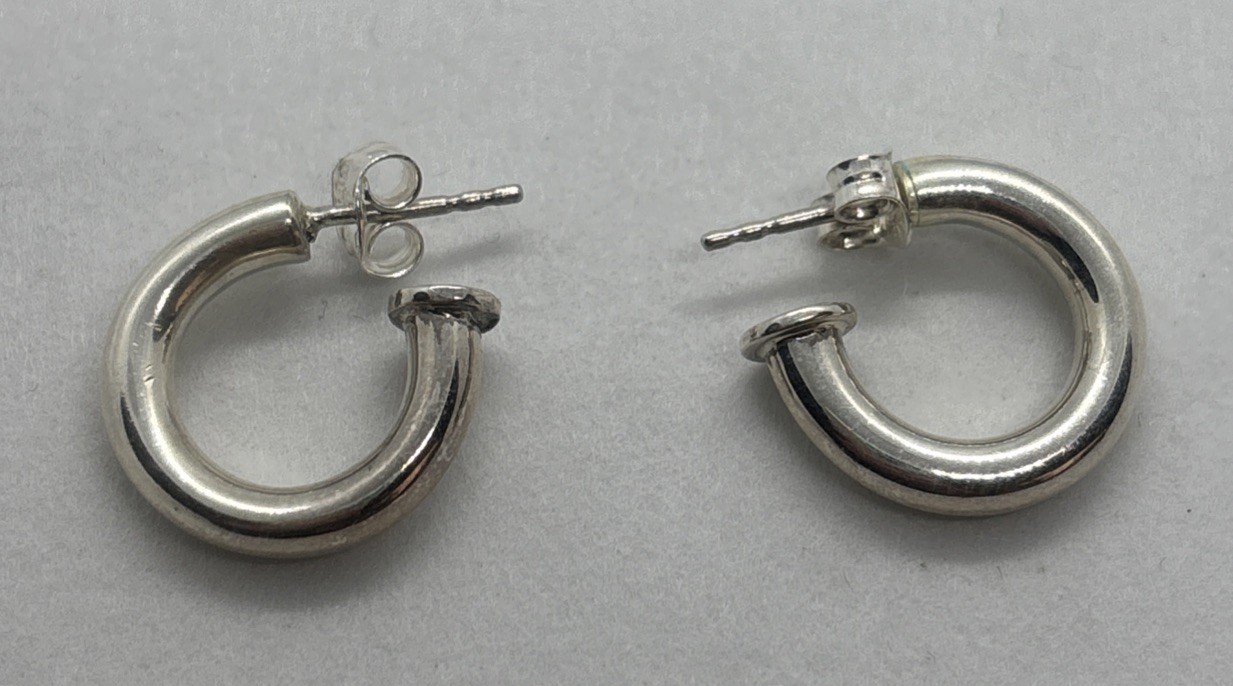 Vintage Sterling Silver Huggie Hoop Post Earrings Small .75” 3.8 Grams