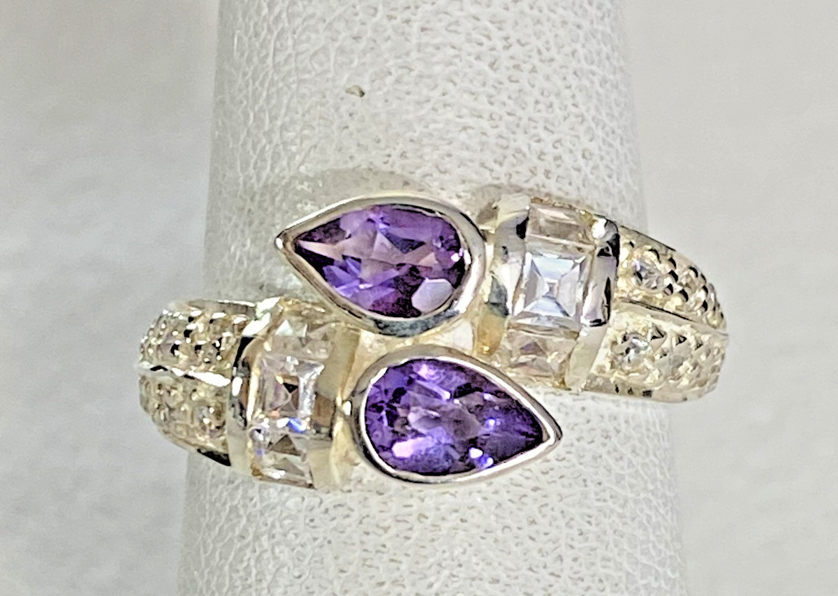 VTG 925 Sterling Silver JC Signed Purplei Stone / Pave CZ Ring, Size 7 NOS