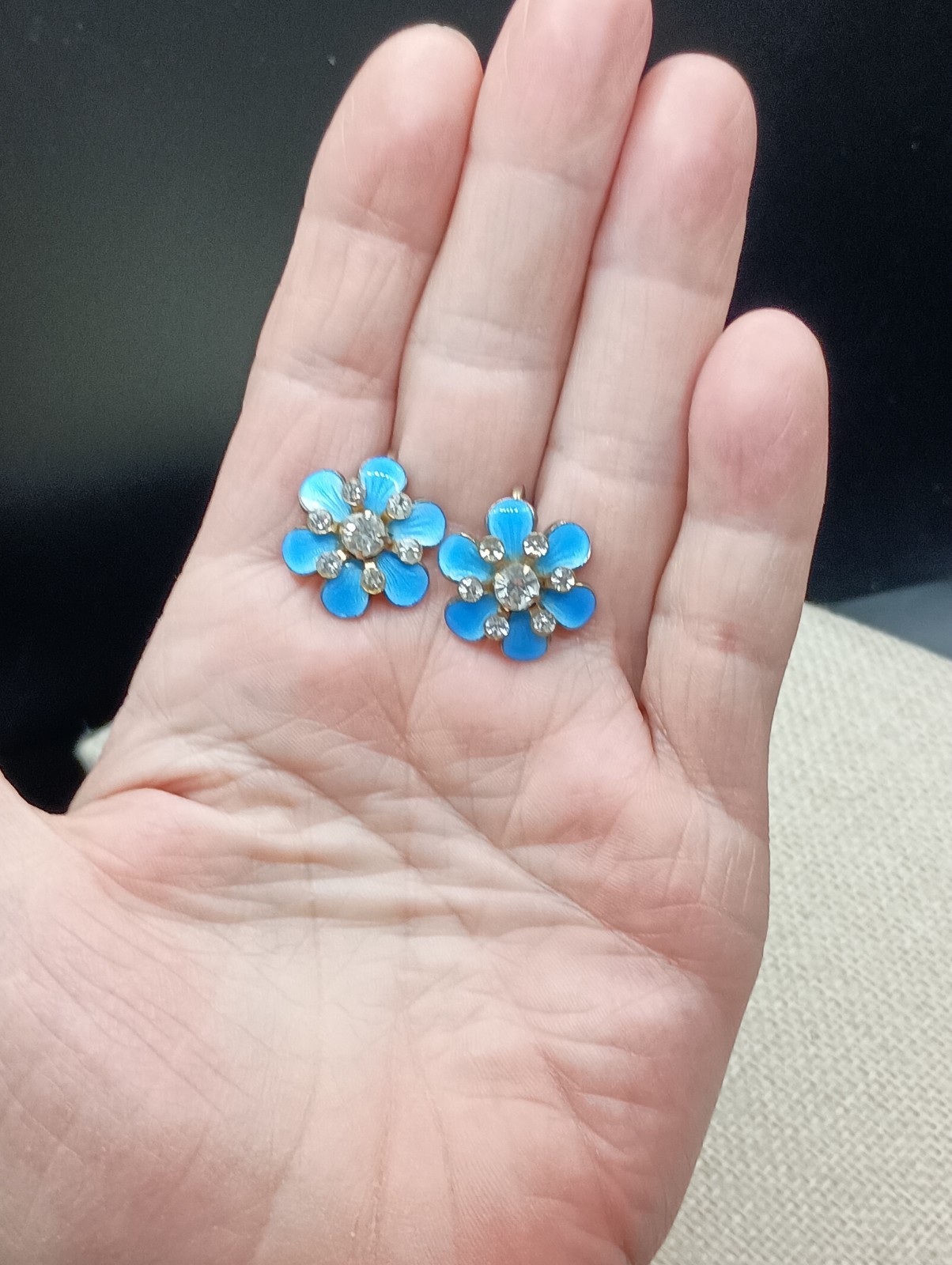 Vintage Blue Flower Earrings Guilloche Enamel Rhinestone .75″ Screw Back