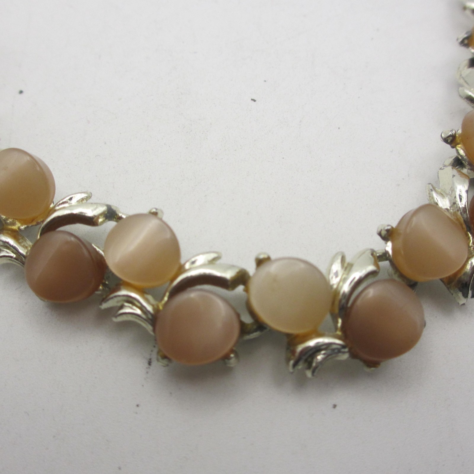 Vintage Thermoset Necklace Brown Gold Tone 20 Inches