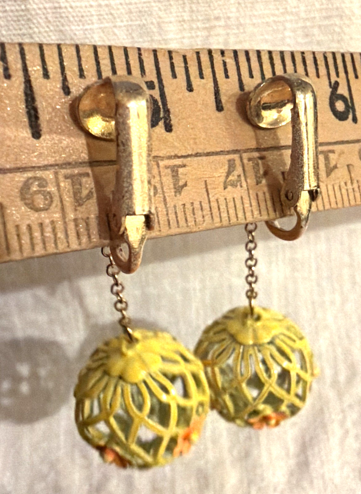 Vintage 1960’s Flower Power Enamel Flower Dangle Earrings Clip On Funky Stylish