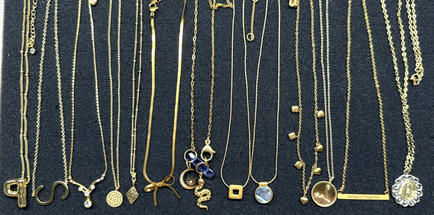100 pcs Vintage Now Gold Tone Pendants Chains Necklaces Lot Signed & Unsigned