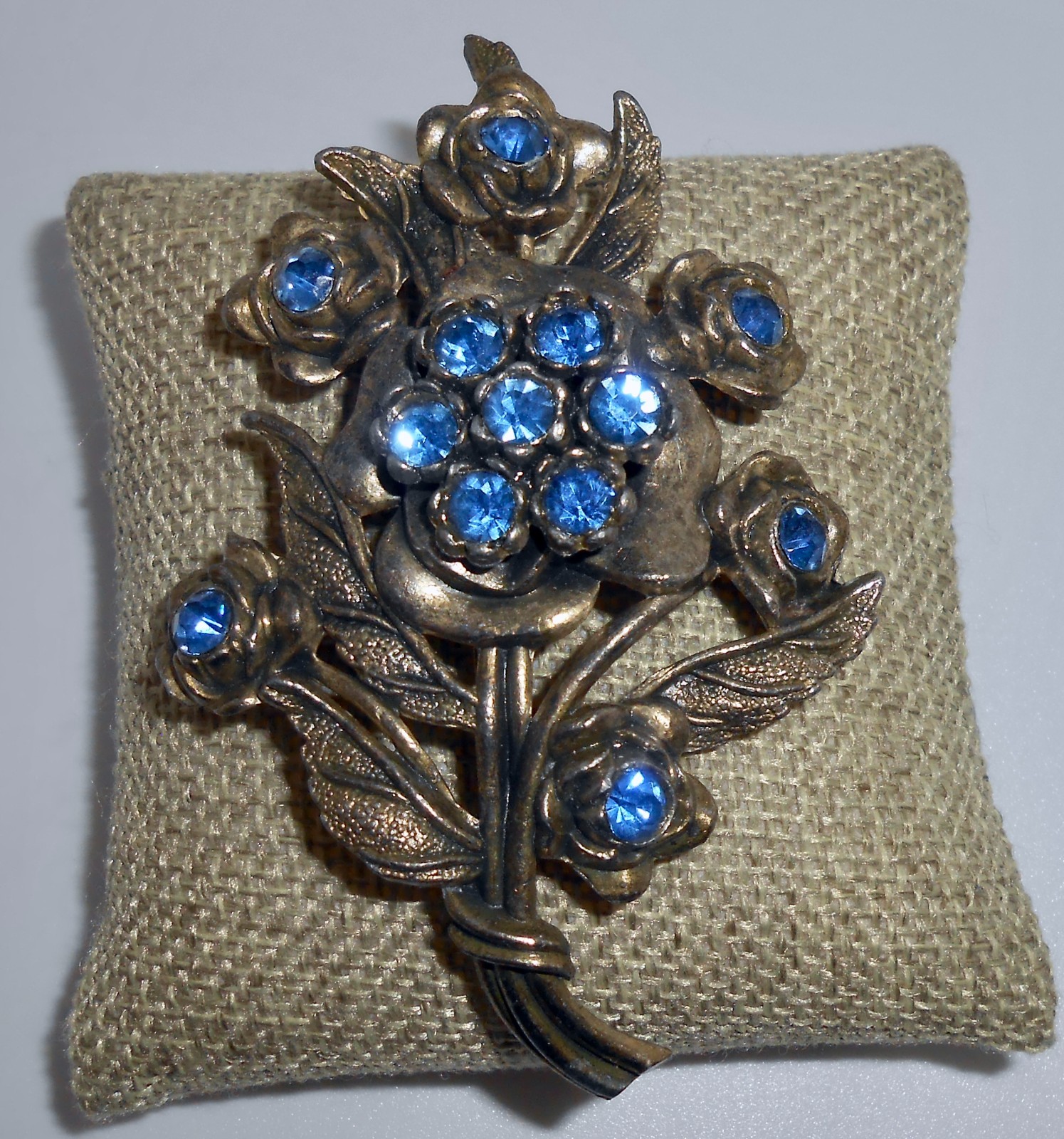 Vintage Signed LN Little Nemo Blue Rhinestone Flower Floral Brooch Pin CJ89