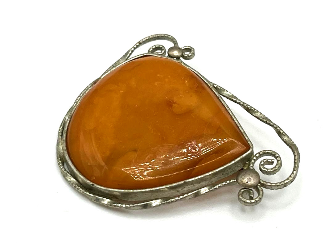 Vintage Natural Baltic Butterscotch Egg Yolk Amber Filigree Melchior Brooch Pin