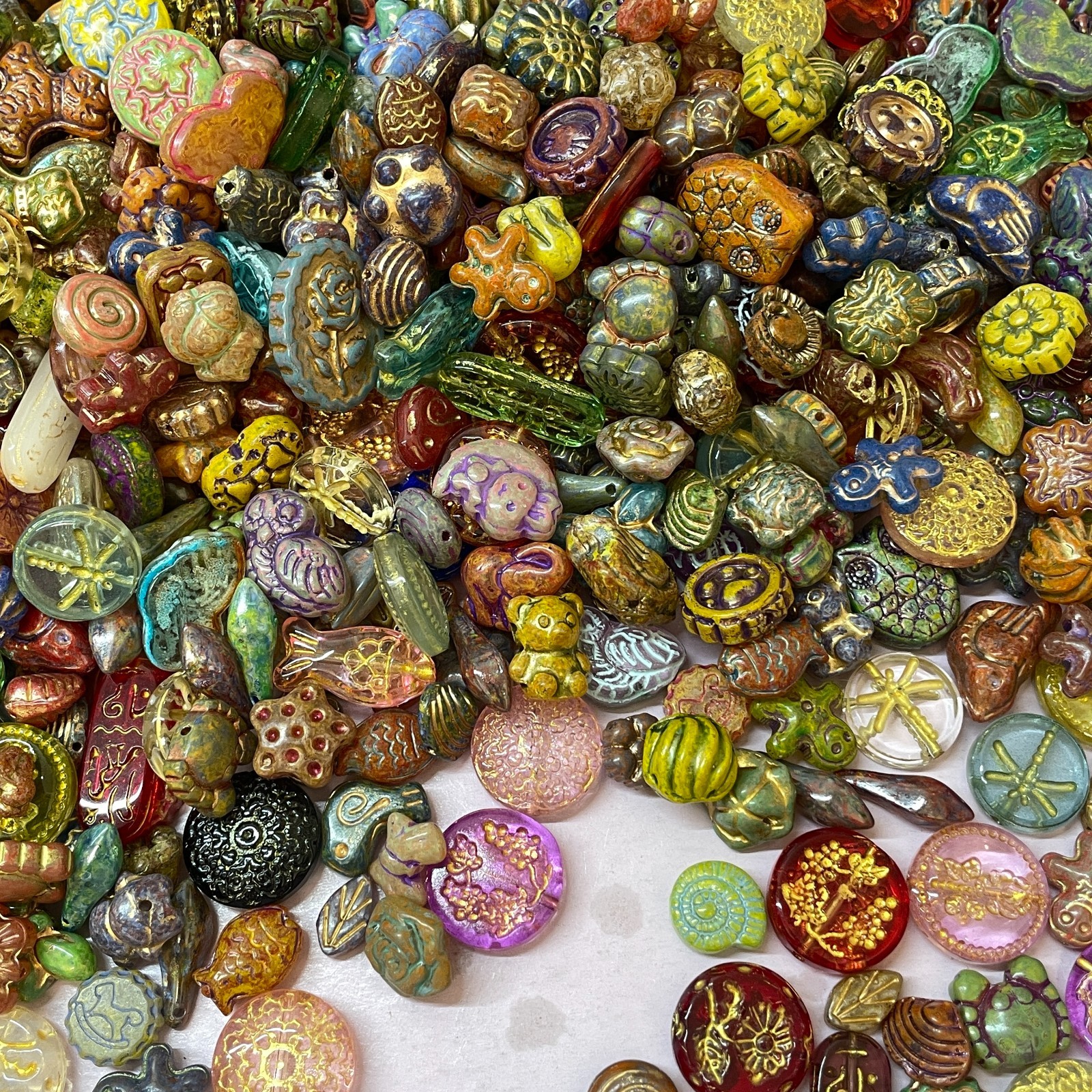 Vintag Styley Bulk Jewelry glass bead Lot ALL Brand New Untested Mix Match