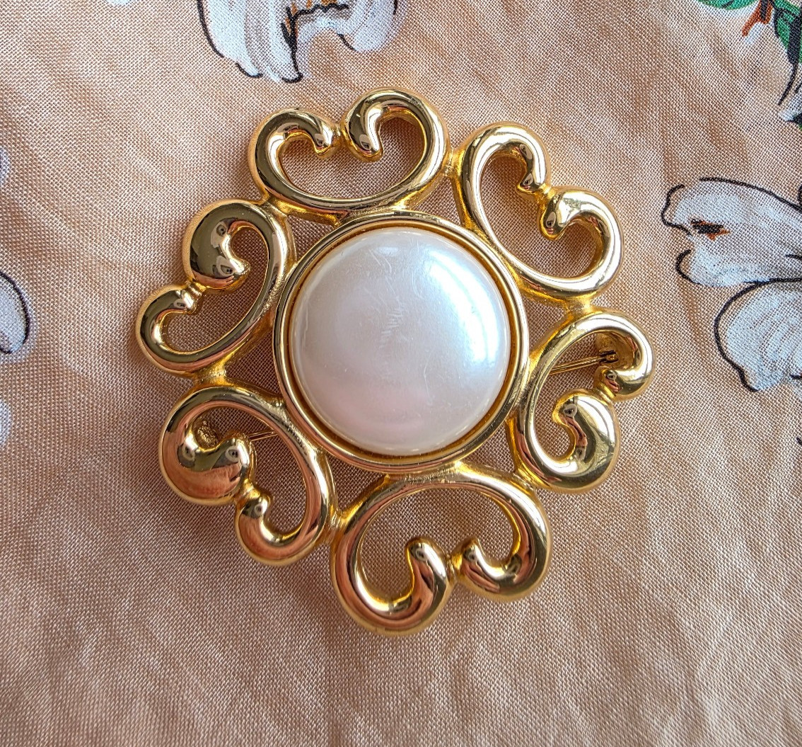 Vintage Signed Givenchy Brooch Pin Faux Pearl Open Work Gold Tone 2″