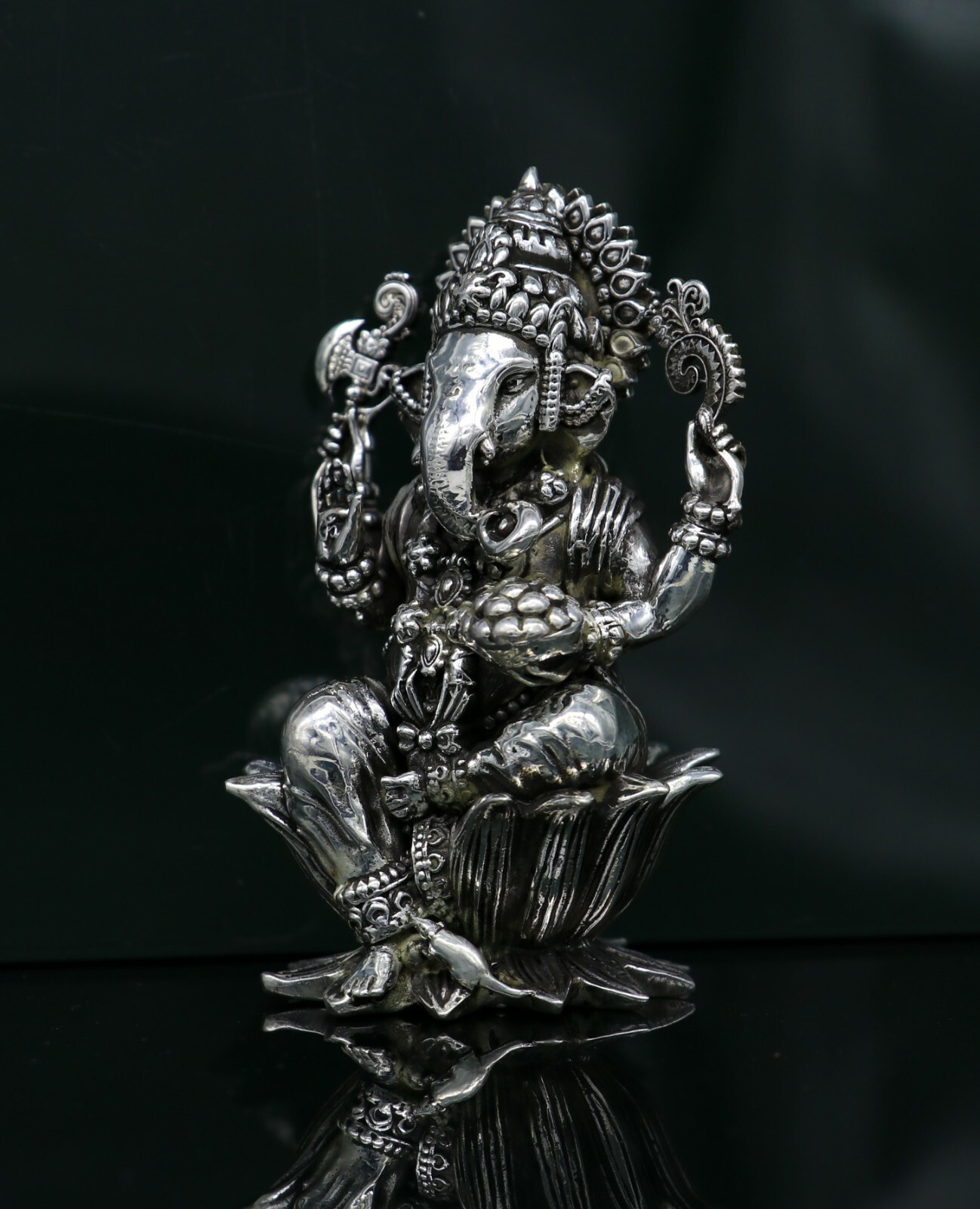 925 sterling silver Gorgeous Lord Ganesha statue, figurine, puja article su212