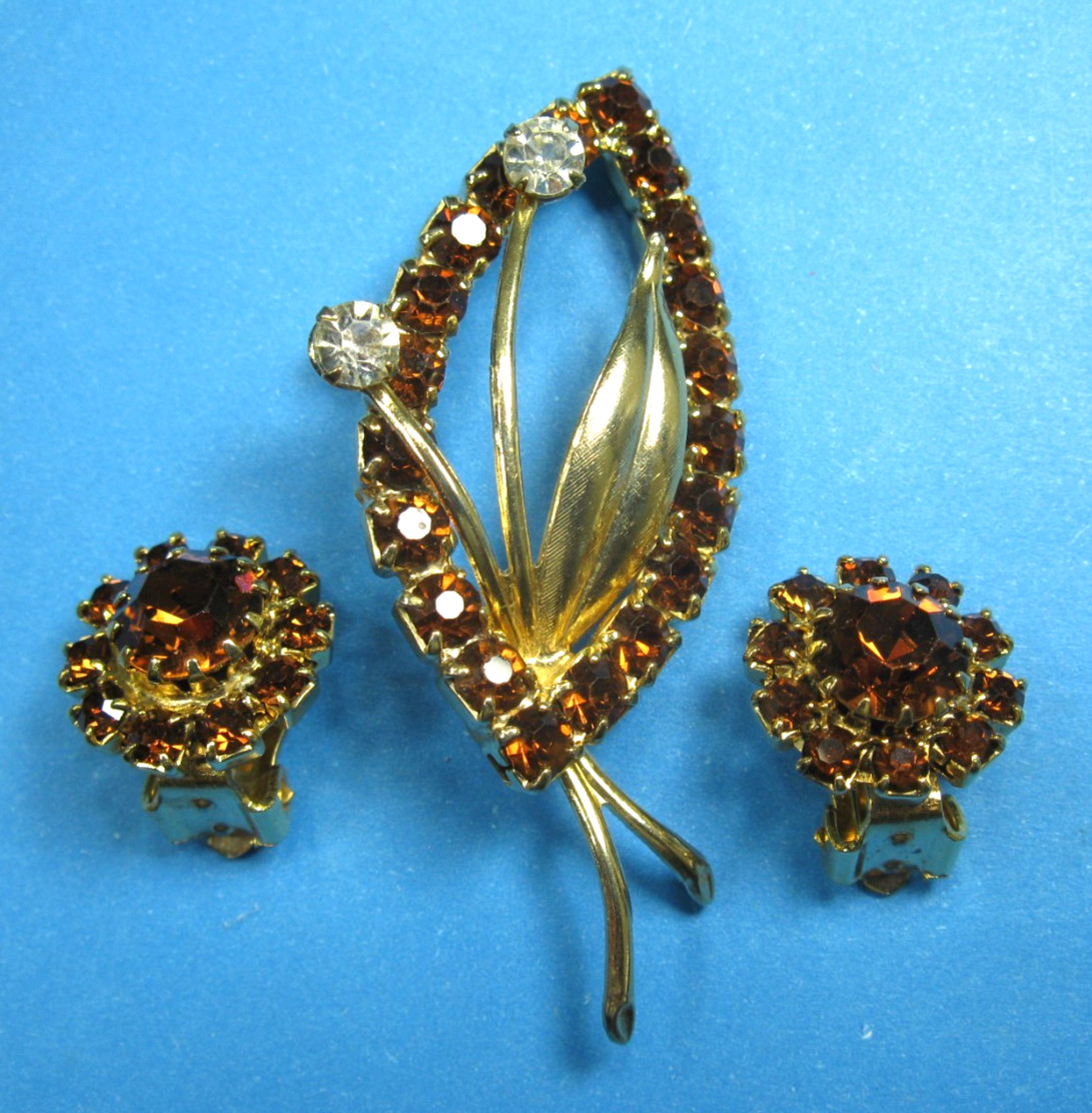 Fabulous for Fall Vintage Amber Rhinestone Gold Tone Brooch Pin & Earrings