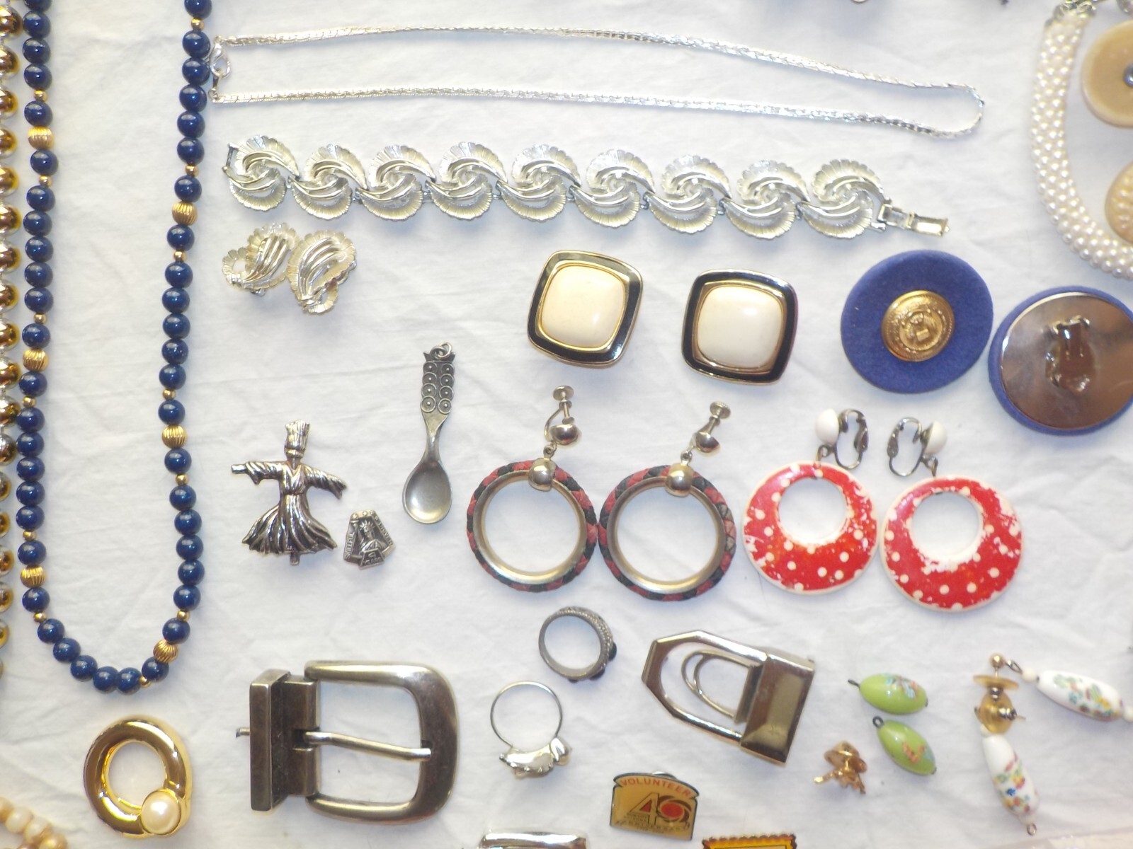 3 Lbs Mixed Lot Jewelry Vintage Wearable, Resell, Craft pieces Beads