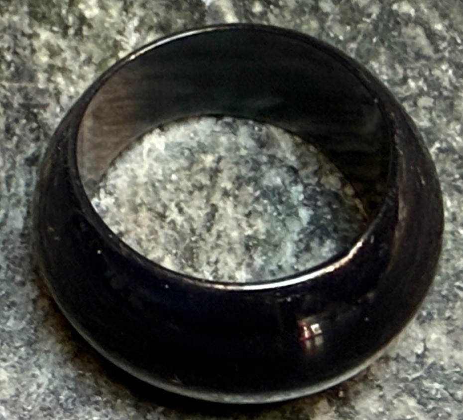 Vintage 1970’s Tapered Dark Grey Moonglow Lucite Ring – Size 8